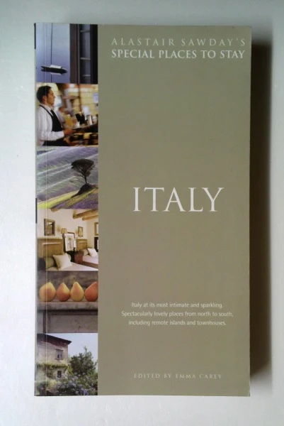 Emma Carey / Italy (Large Paperback)