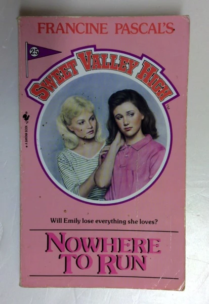 Kate William / Nowhere to Run: 25 (Sweet Valley High) (Older Edition Small Paperback)