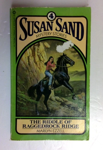 Marilyn Ezzell / The Riddle of Raggedrock Ridge (Older Edition Small Paperback)