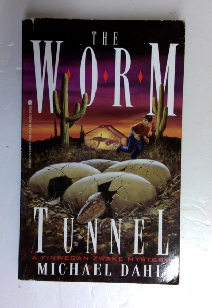 Michael Dahl / The Worm Tunnel: A Finnegan Zwake Mystery (Older Edition Small Paperback)