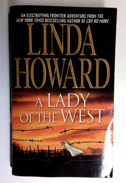 Linda Howard / A Lady of the West (Older Edition Small Paperback)