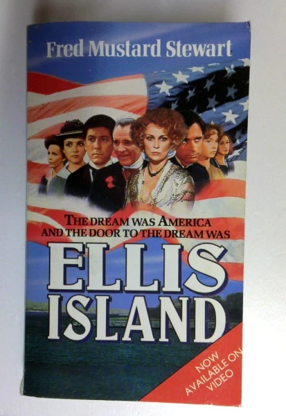 Fred Mustard Stewart / Ellis Island (the Dream Was America and the Door to the Dream Was Ellis Island) (Older Edition Small Paperback)