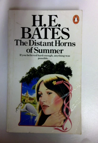 H.E. Bates / The Distant Horns of Summer (Older Edition Small Paperback)