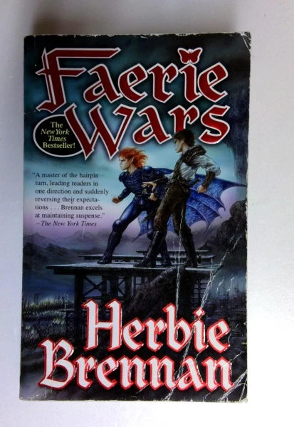 Herbie Brennan / Faerie Wars (Older Edition Small Paperback)