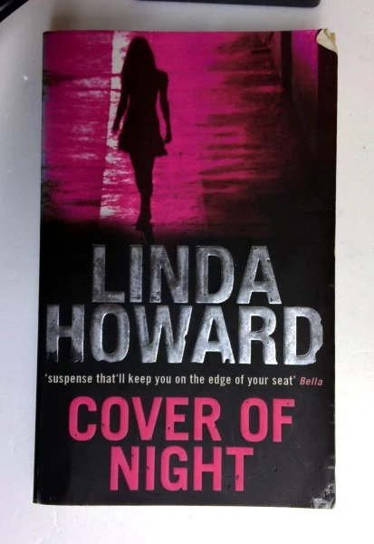 Linda Howard / Cover of Night (Older Edition Small Paperback)