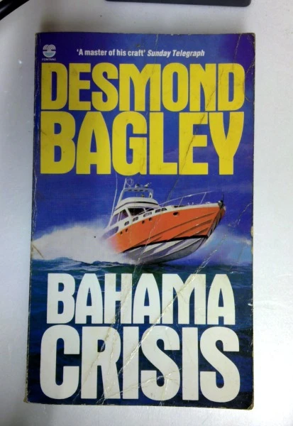 Desmond Bagley / Bahama Crisis (Older Edition Small Paperback)