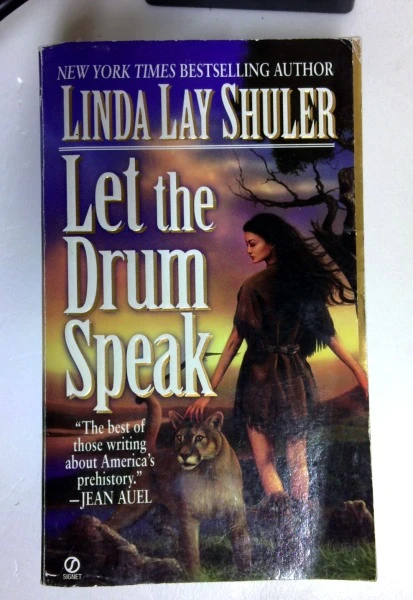 Linda Lay Shuler / Let the Drum Speak (Older Edition Small Paperback)