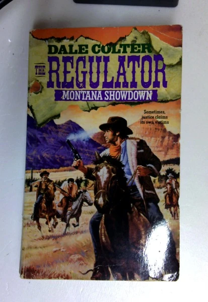 Dale Colter / Montana Showdown (Regulator No. 9) (Older Edition Small Paperback)