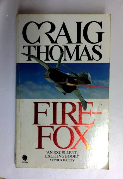 Craig Thomas / Firefox (Older Edition Small Paperback)
