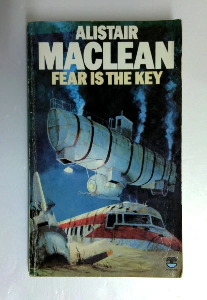 Alistair Maclean / Fear is the Key (Vintage Paperback) (3)
