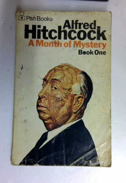 Alfred Hitchcock / Alfred Hitchcock Presents a Month of Mystery (Vintage Paperback)