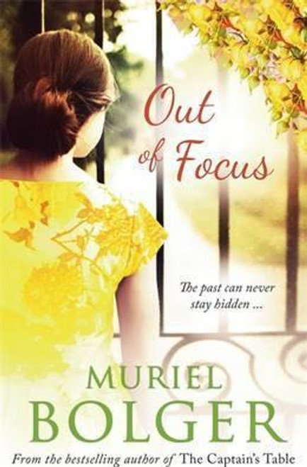 Muriel Bolger / Out of Focus (Large Paperback)