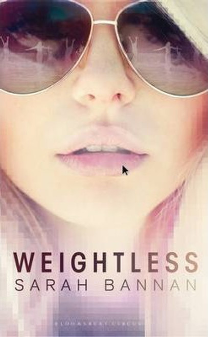 Sarah Bannan / Weightless (Large Paperback)