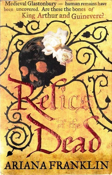 Ariana Franklin / Relics of the Dead