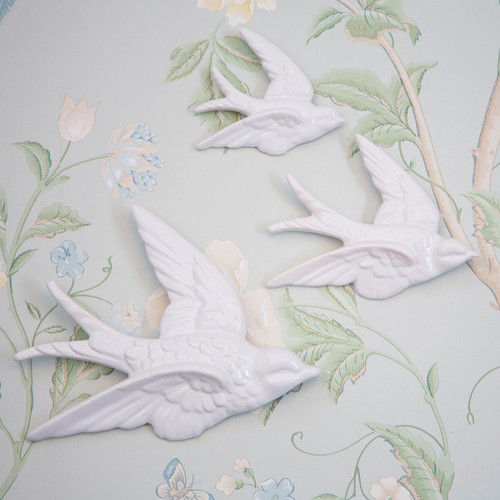 SWALLOW-WH_Lifestyle_A.jpg