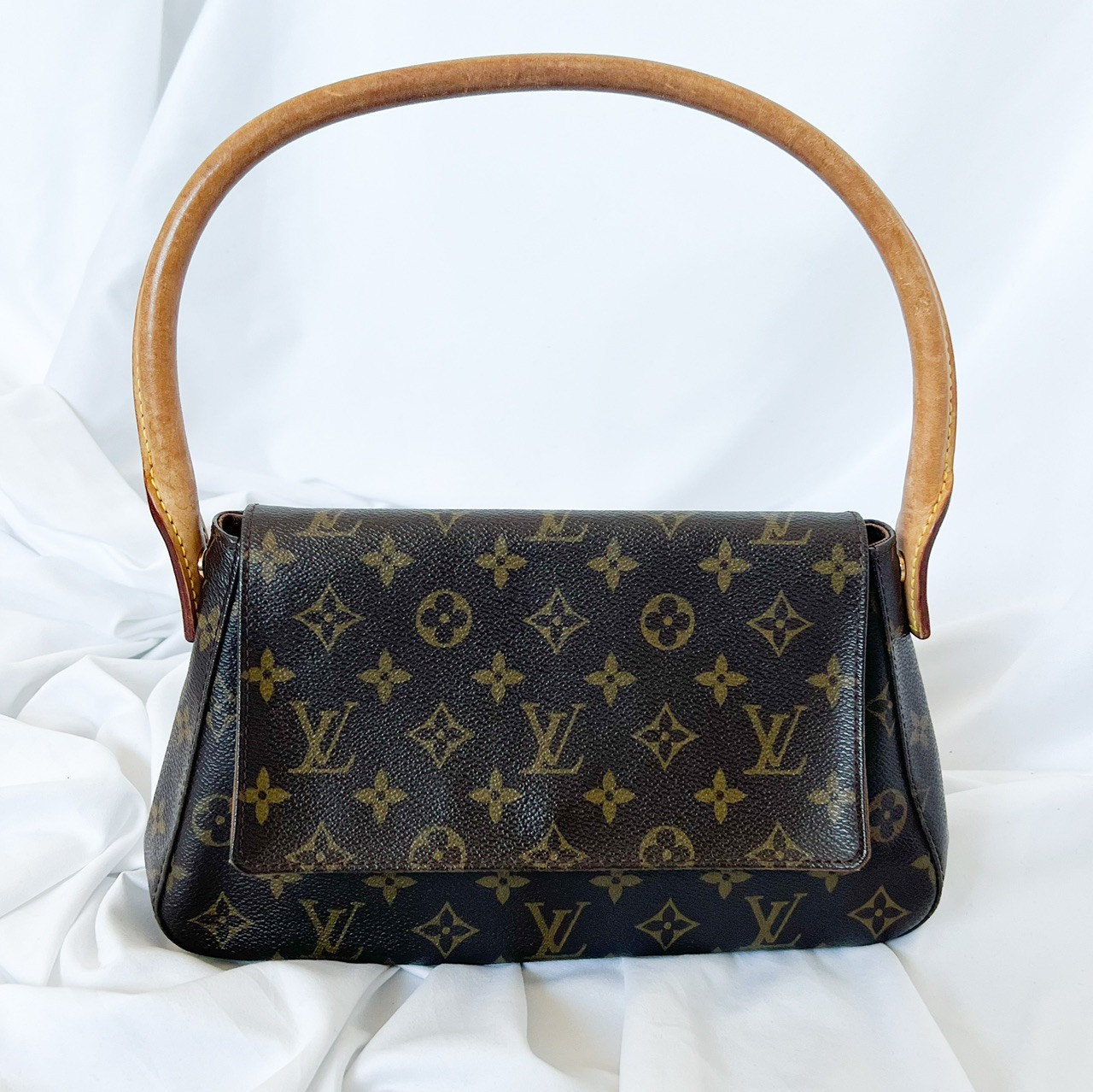 Louis Vuitton Mini Looping handbag  The little shop Montana