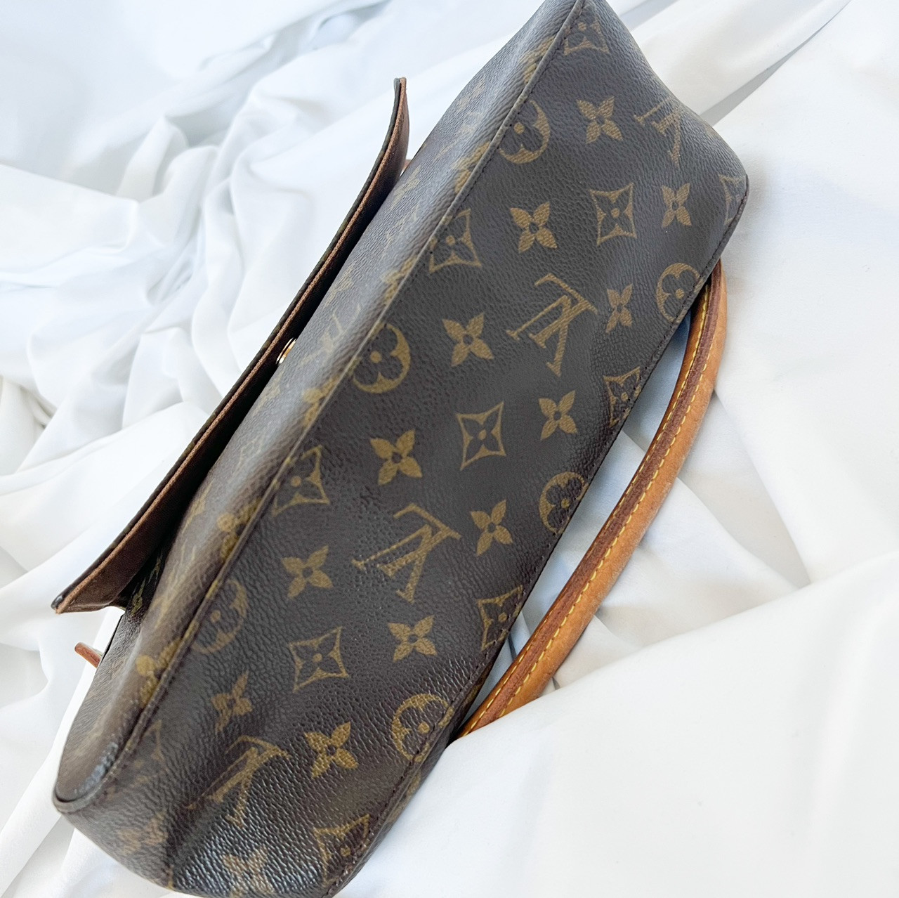 Pre-owned Louis Vuitton Vintage Monogram Mini Looping Bag