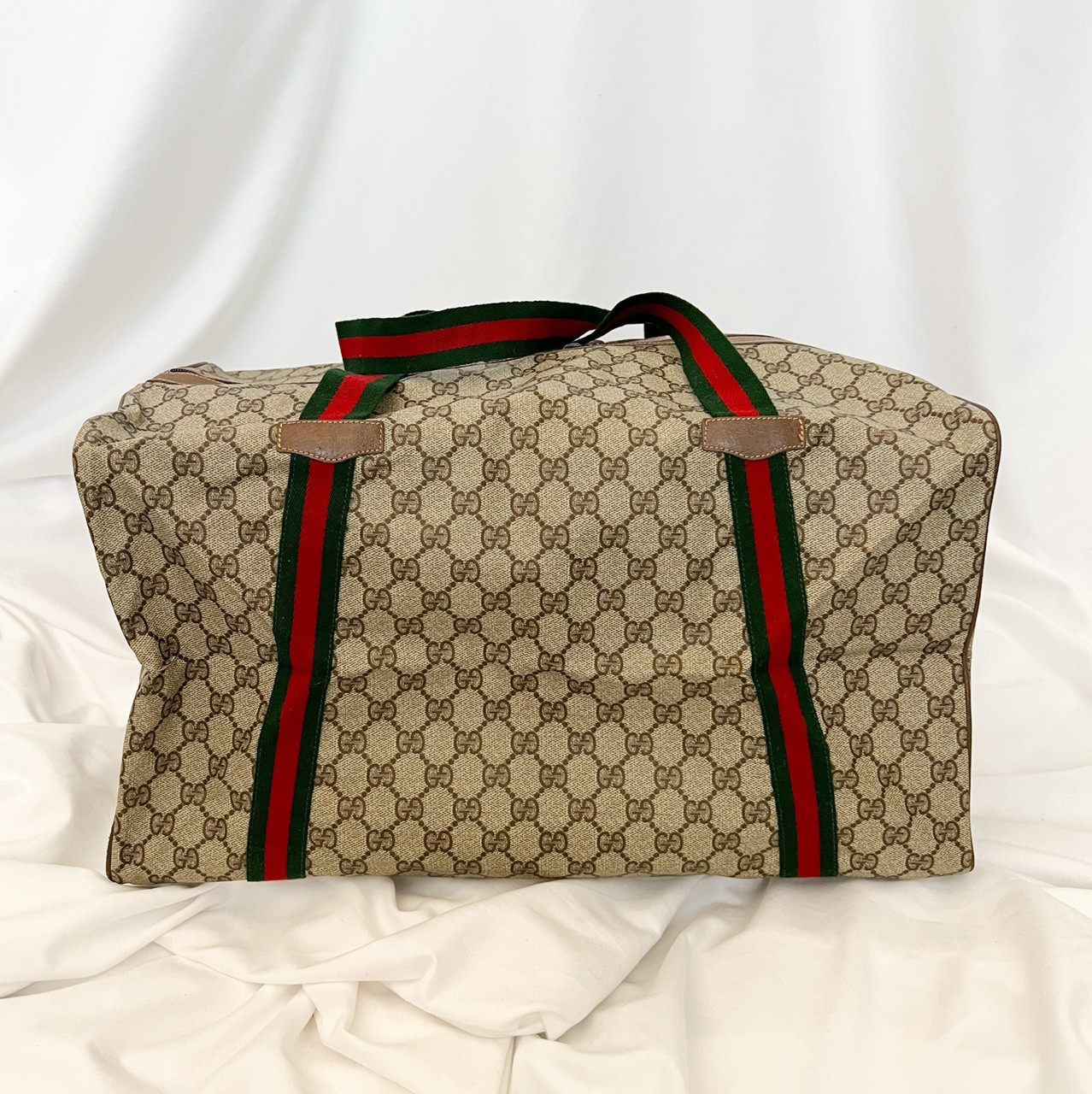 Gucci GG Supreme Canvas Medium Duffle Bag – FUTURO