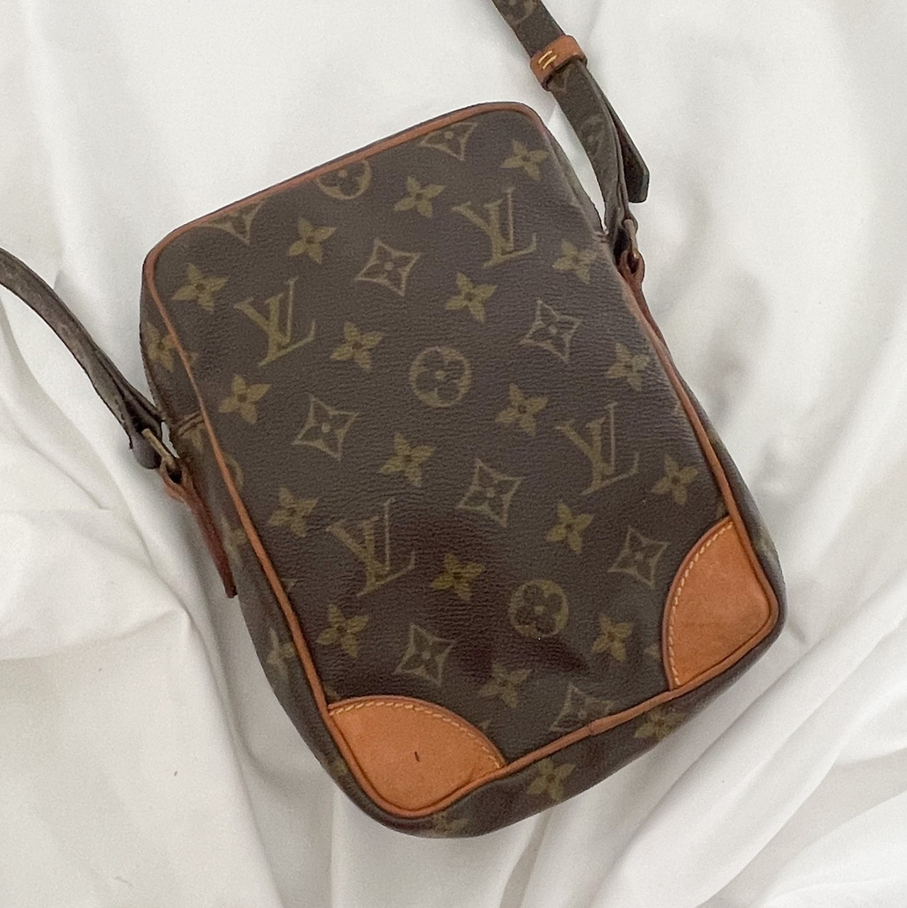 Louis Vuitton, Bags, Vintage Louis Vuitton Crossbody Shoulder Bag