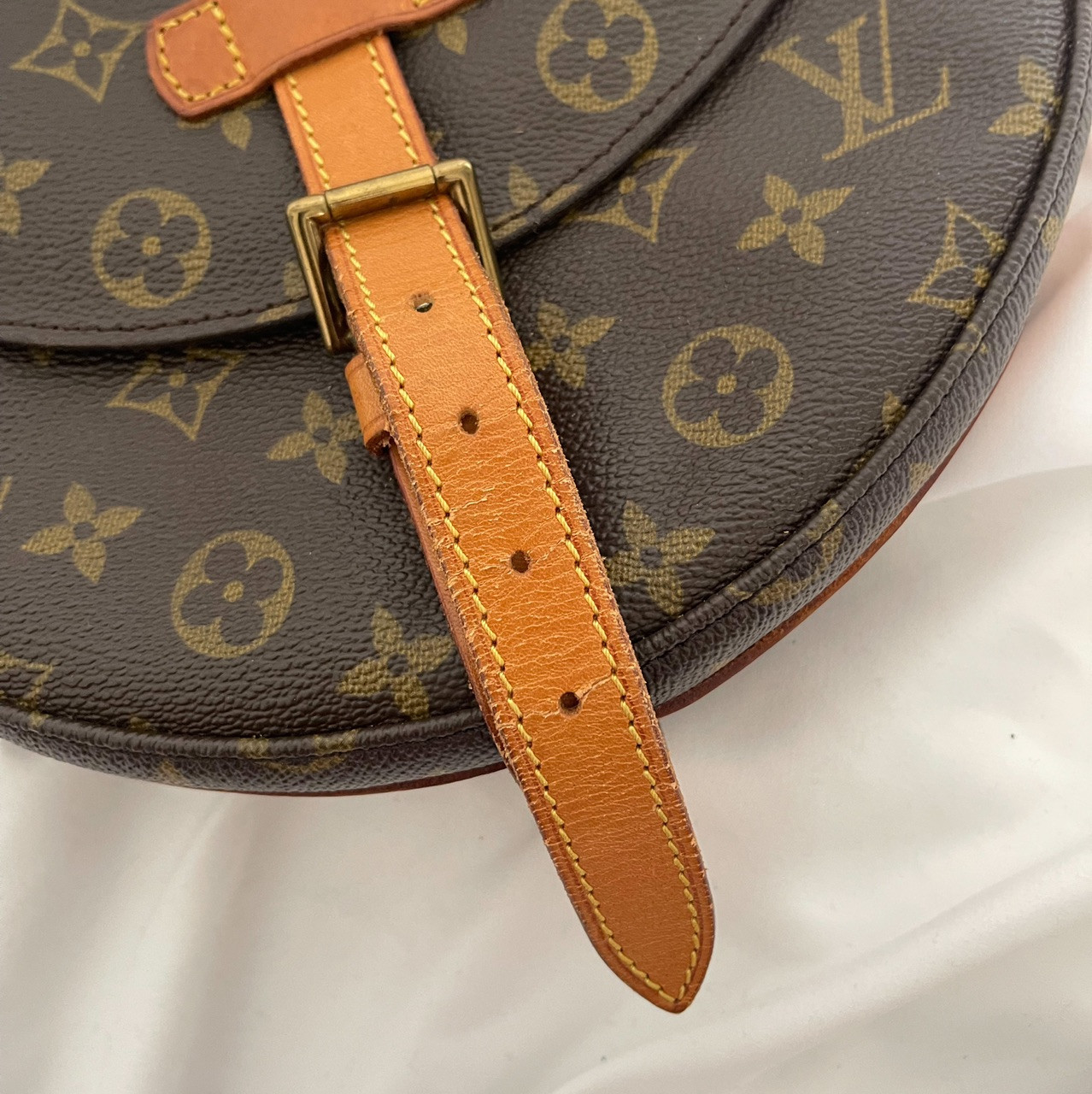 LOUIS VUITTON Jeune Fille Cross Body Bag Vintage Very Good Condition -  Chelsea Vintage Couture