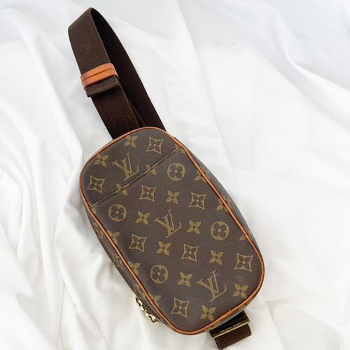 Louis Vuitton Gange Belt Bag/Crossbody