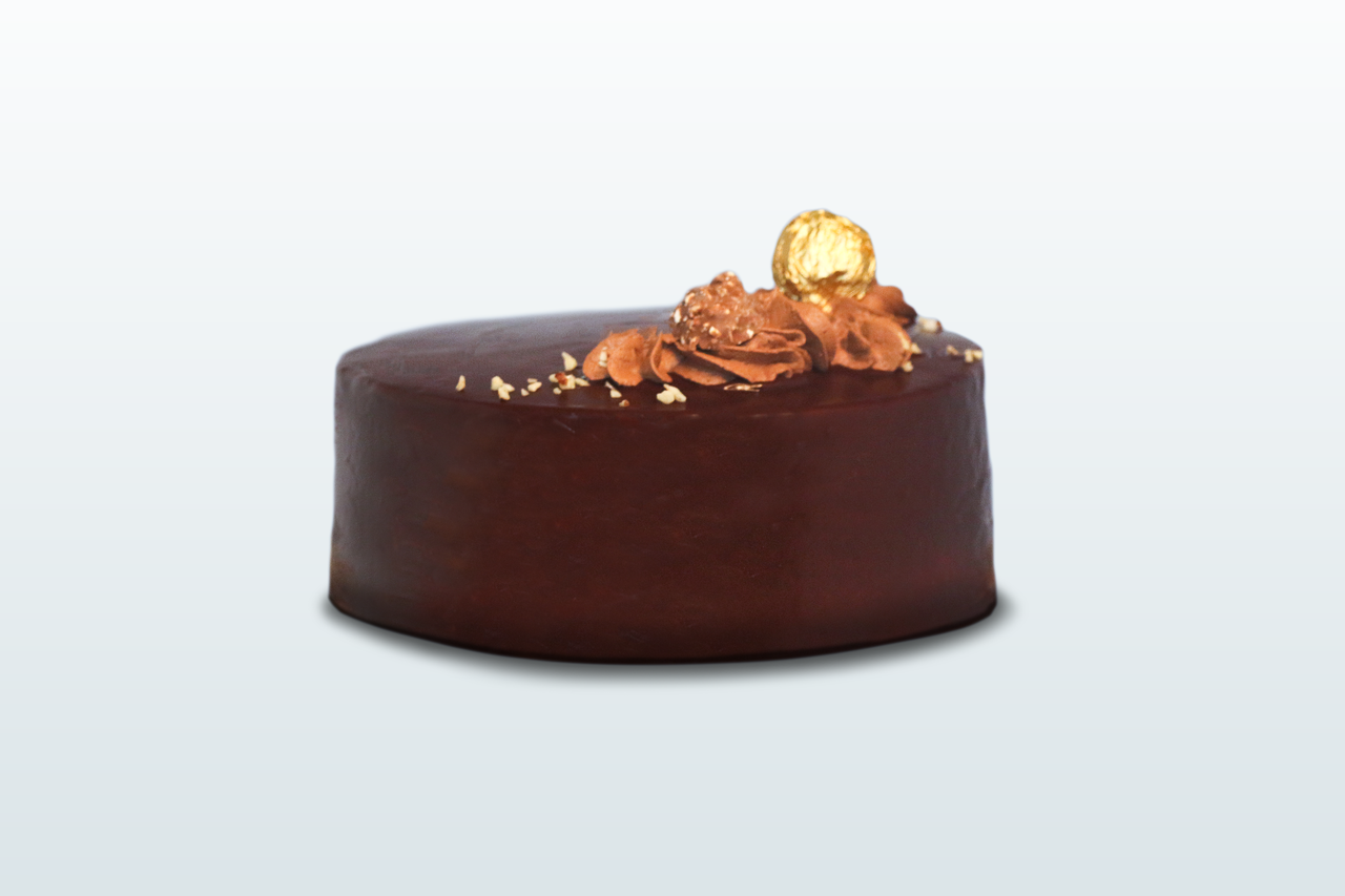 A Cake that Resembles Tasty Ferraro Rocher | Hotoven Bakers