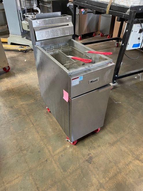 Migali C-F35-NG - Three Burner 35 LB Natural Gas Stainless Steel Competitor Series Floor Model Commercial Deep Fryers (Used)