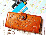 Embrace Boho Style: Exploring the Allure of Bohemian Leather Wallets