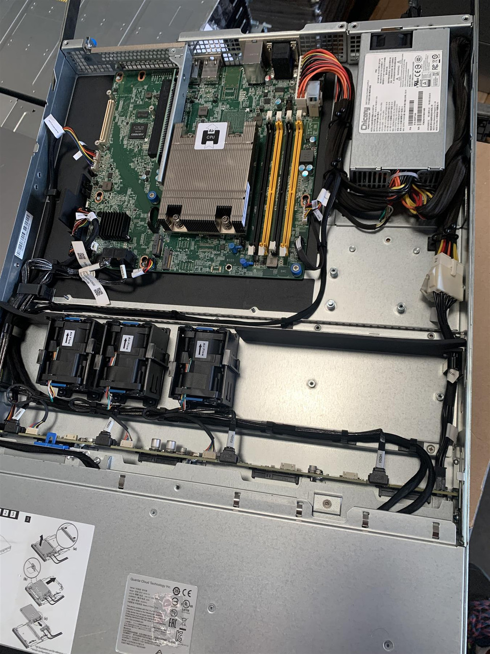 1U Server E3-1240 V5 4C 32GB 2x M.2 OCP Rails - UNIXSurplus