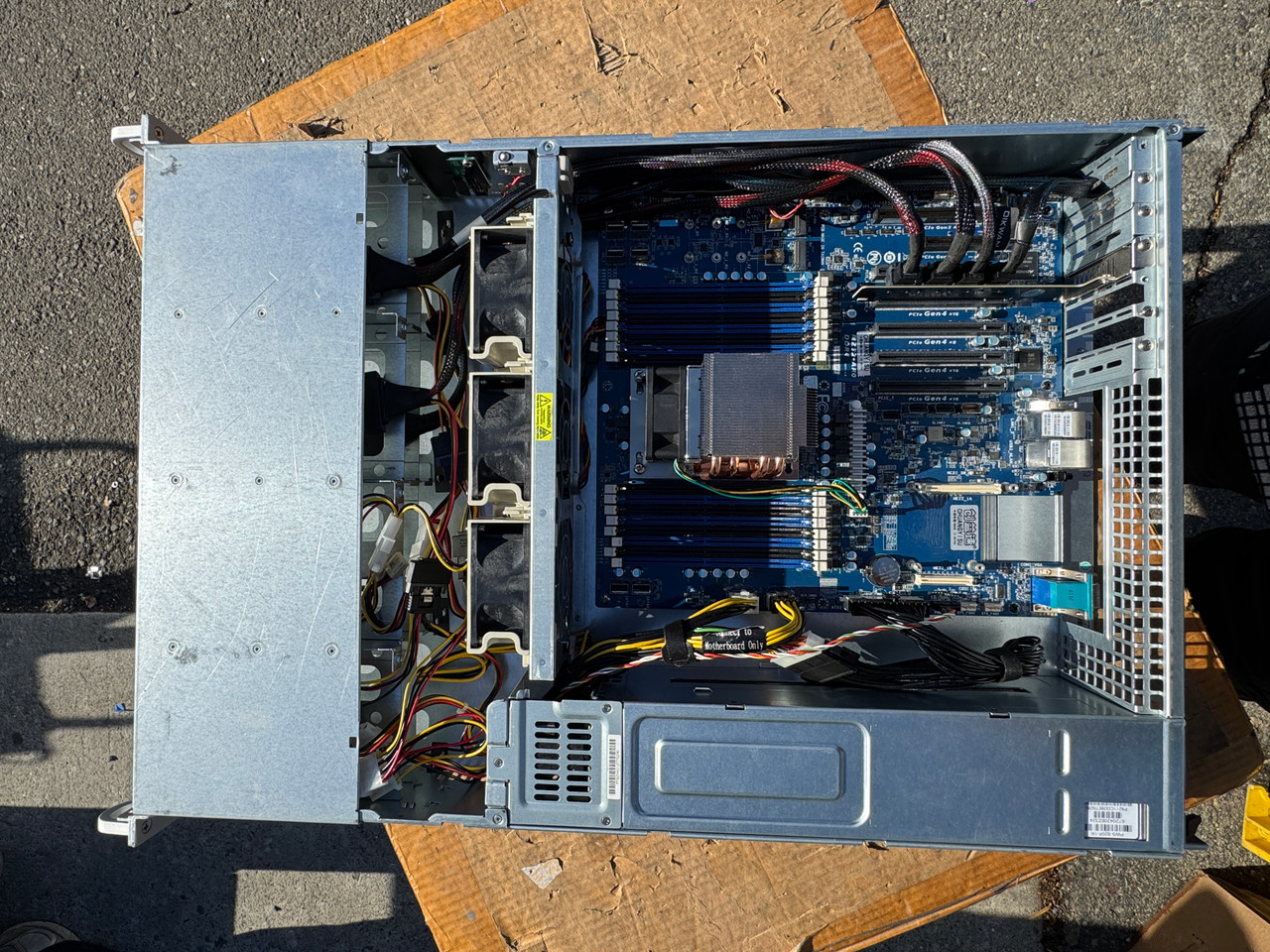 mu uu uページ 2U Supermicro Chassis Gigabyte MZ32-AR0 CSE-826 AMD EPYC 7282 2.8