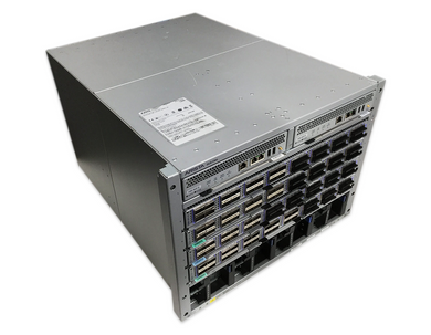 Side view of DCS-7304 Arista switch