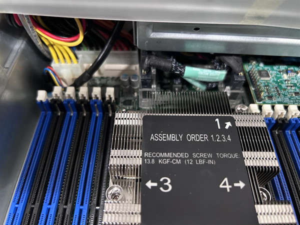 Supermicro 2U 24-Bay Hot-Swap LFF