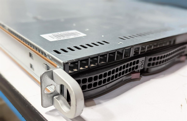 Supermicro CSE-815TQ-563CB E-ATX 4 Bay LFF 1U Chassis