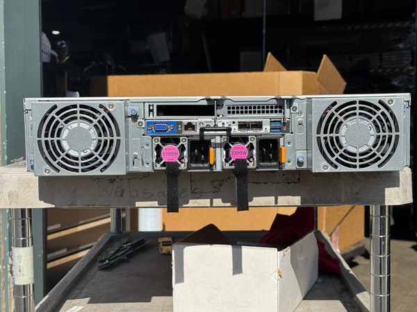 Gigabyte G292-Z20 2U 8 Bay LFF with 1x AMD 7502 CPU White Face Plate