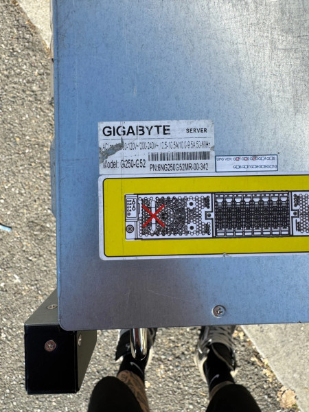 Gigabyte 2U 8 Bay LFF 8 x GPUs Slot Server w/ 2x E5-2697 V4 36C