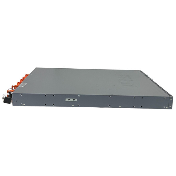 Side view of Juniper QFX5100-24Q-3AFO Switch