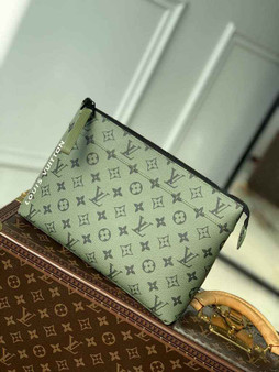 Louis Vuitton Pochette Voyage Souple M82800 - Default Title - View 1