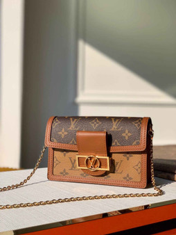 Louis Vuitton M68746 Dauphine Chain Wallet monogram