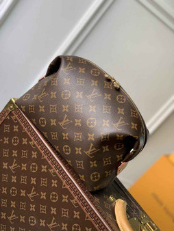 Louis Vuitton Cosmetic Pouch GM M46458