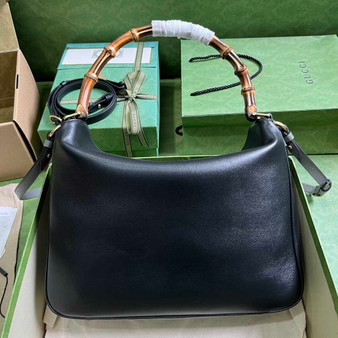 Gucci 746245 Diana large shoulder bag in black leather