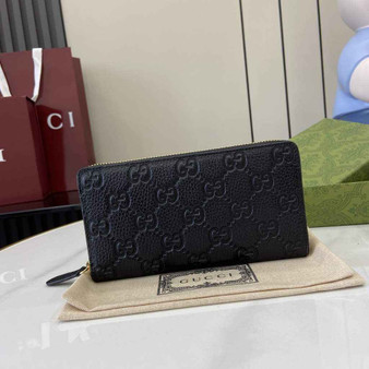 Gucci GG Emblem zip around wallet, 821803 in black leather
