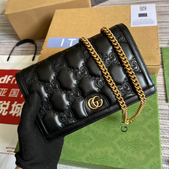 Gucci �?23787 GG Matelassé chain wallet black leather
