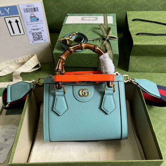 Gucci 702732 Diana mini tote bag Blue leather