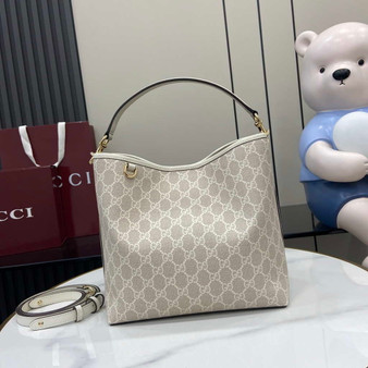 Gucci GG Emblem medium bucket bag ‎815103 in white fabric