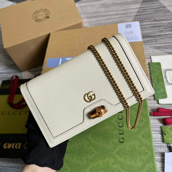Gucci 696817 Diana mini bag with bamboo White leather