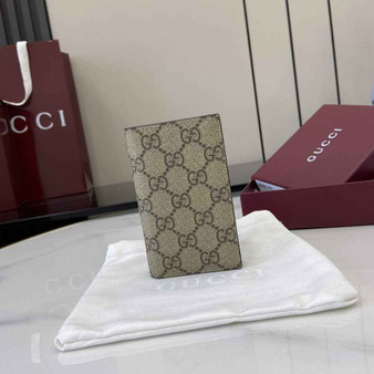 Gucci GG Emblem bi-fold card case, 821209 in beige fabric