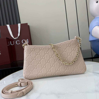 Gucci GG Emblem medium shoulder bag 815277 in light pink GG leather