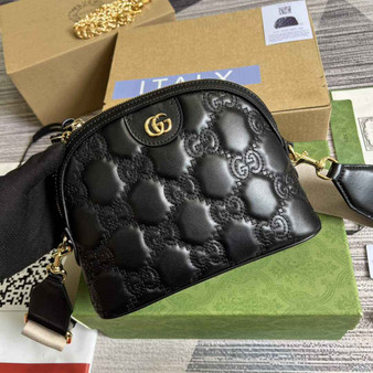 Gucci ‎�?02229 GG Matelassé leather small bag black