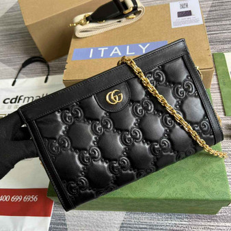 Gucci ‎�?02200 GG Matelassé leather small black