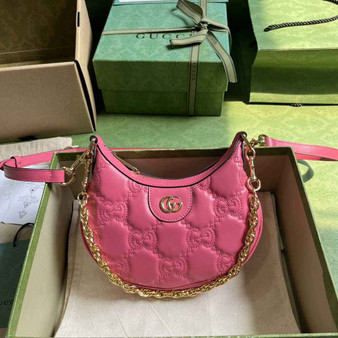 Gucci �?39736 GG Matelassé mini bag in Plum leather